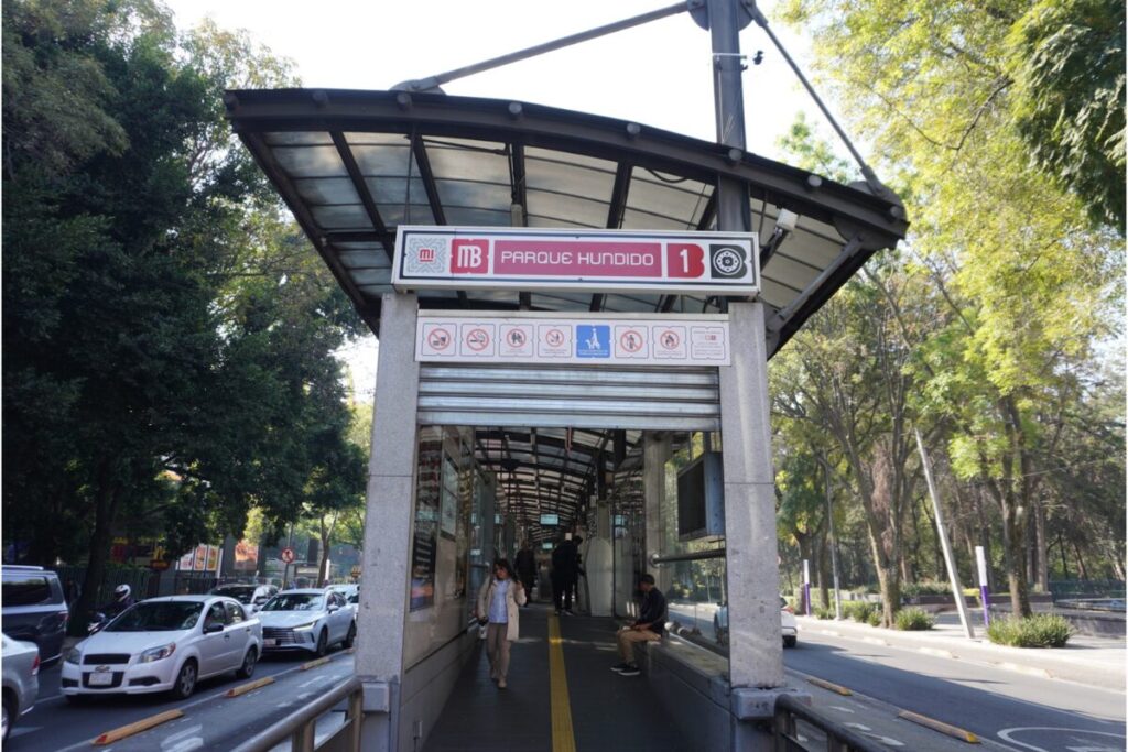 メトロバス乗り場